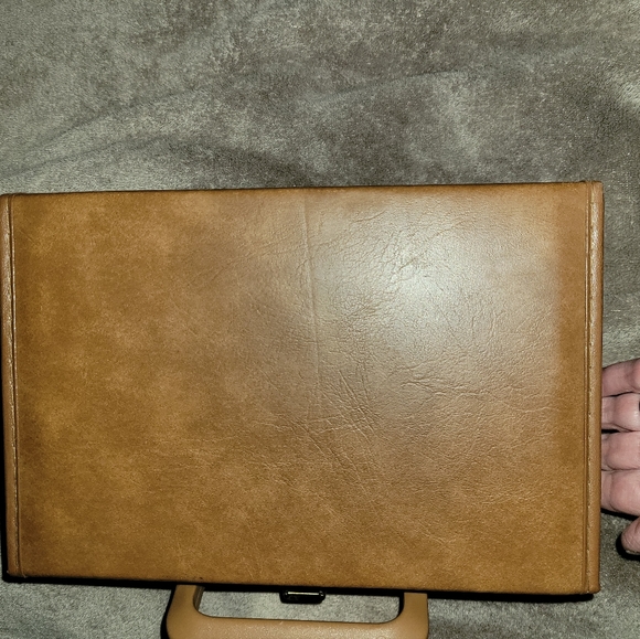 Cassette Tape Case Vinyl w/ Handle - Picture 9 of 12